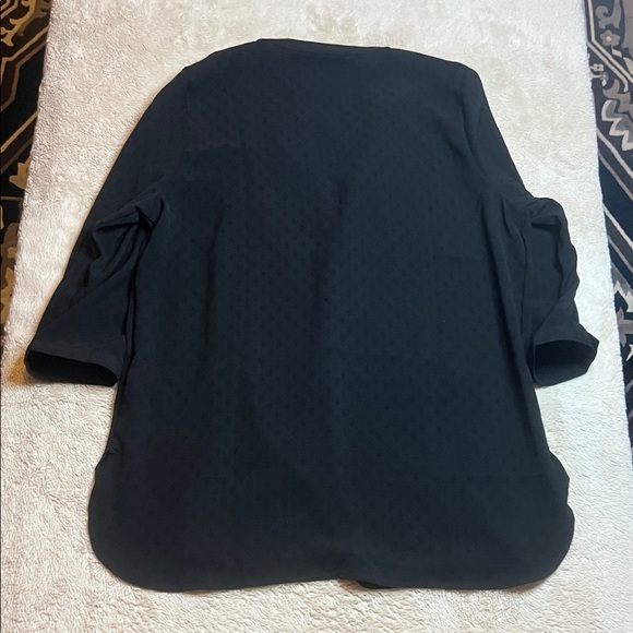 NWOT Elegant Black Women's Flowy Tunic Top with texture sz L - Picture 8 of 8